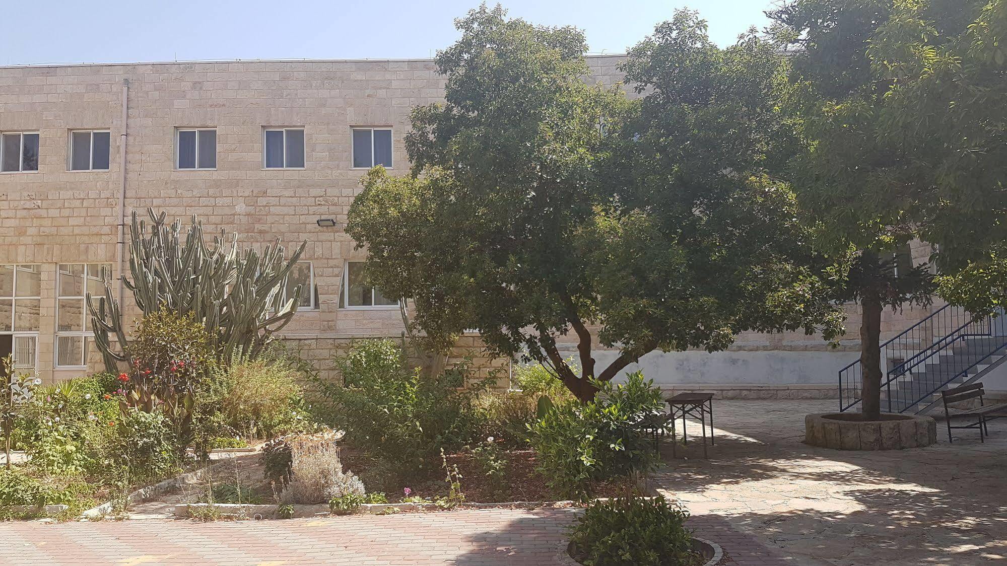 Talitha Kumi Guest House Al-Khader Exterior photo